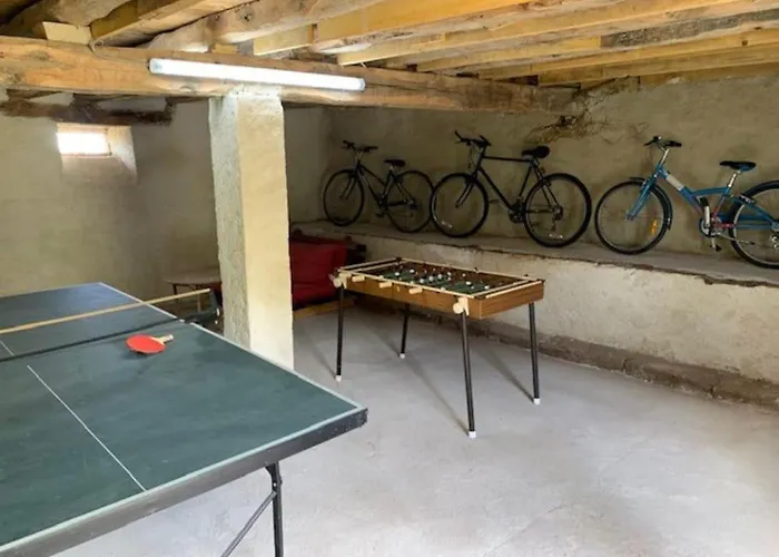 Spacious House In Rural Quercy Semesterbostad