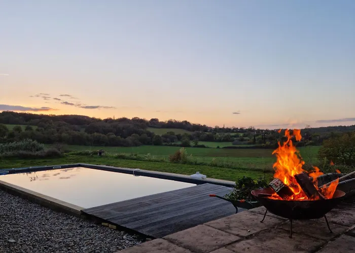 Spacious House In Rural Quercy Semesterbostad *