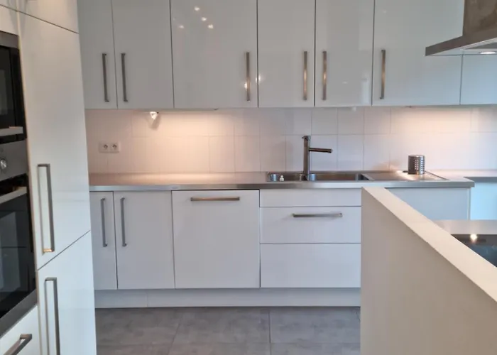 Spacious House In Rural Quercy Semesterbostad Ginouillac