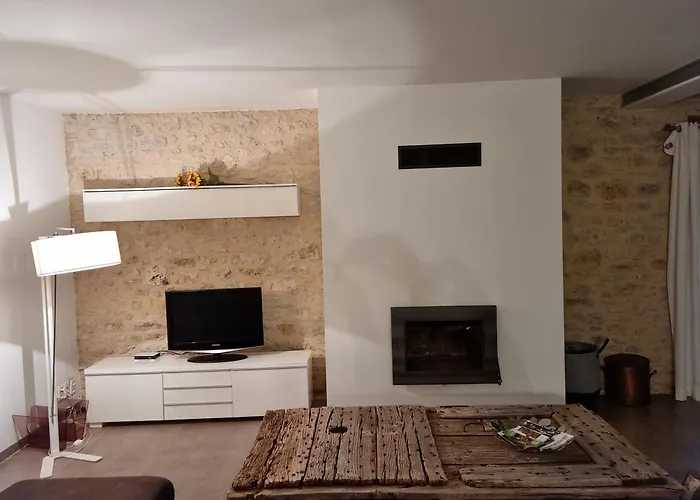 Semesterbostad Spacious House In Rural Quercy Ginouillac